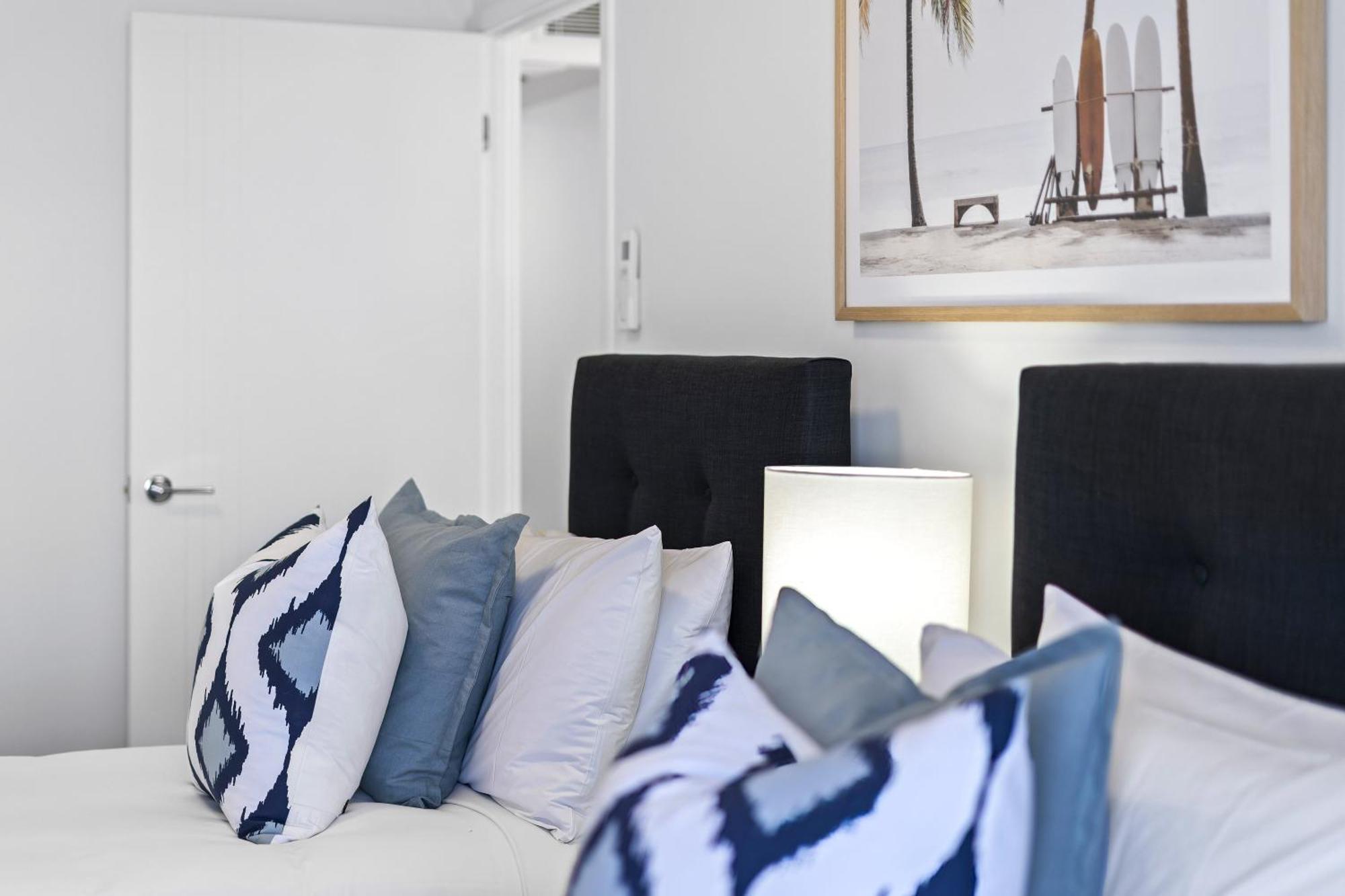 Apartment Prime Views From 4 Bedroom Newly Renovated Ocean Unit At Sun - Q *