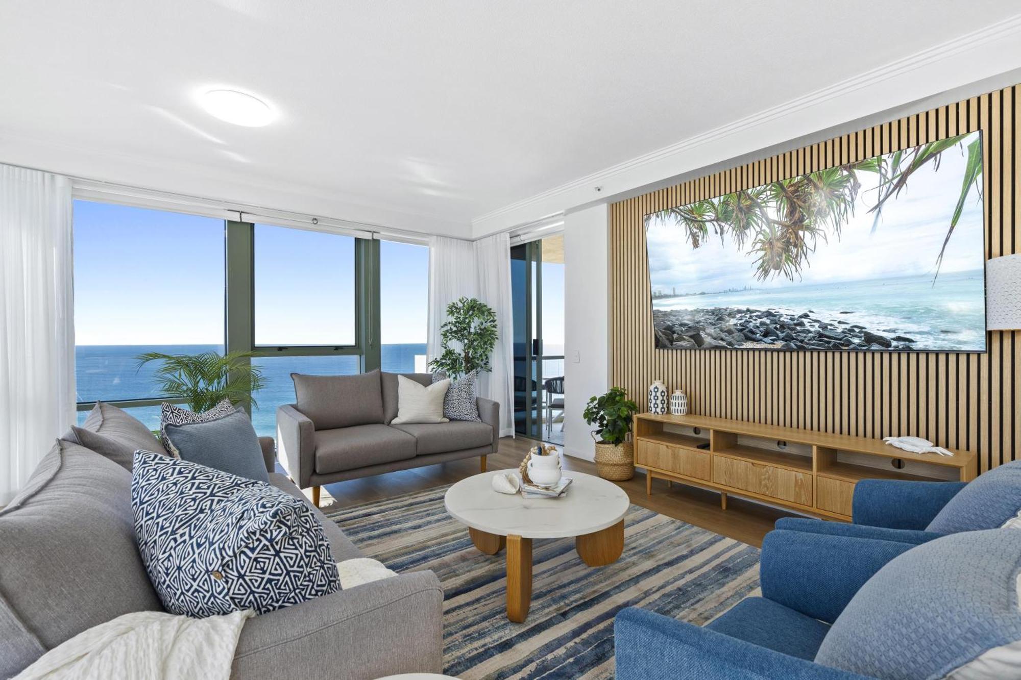 Prime Views From 4 Bedroom Newly Renovated Ocean Unit At Sun - Q Apartment Gold Coast