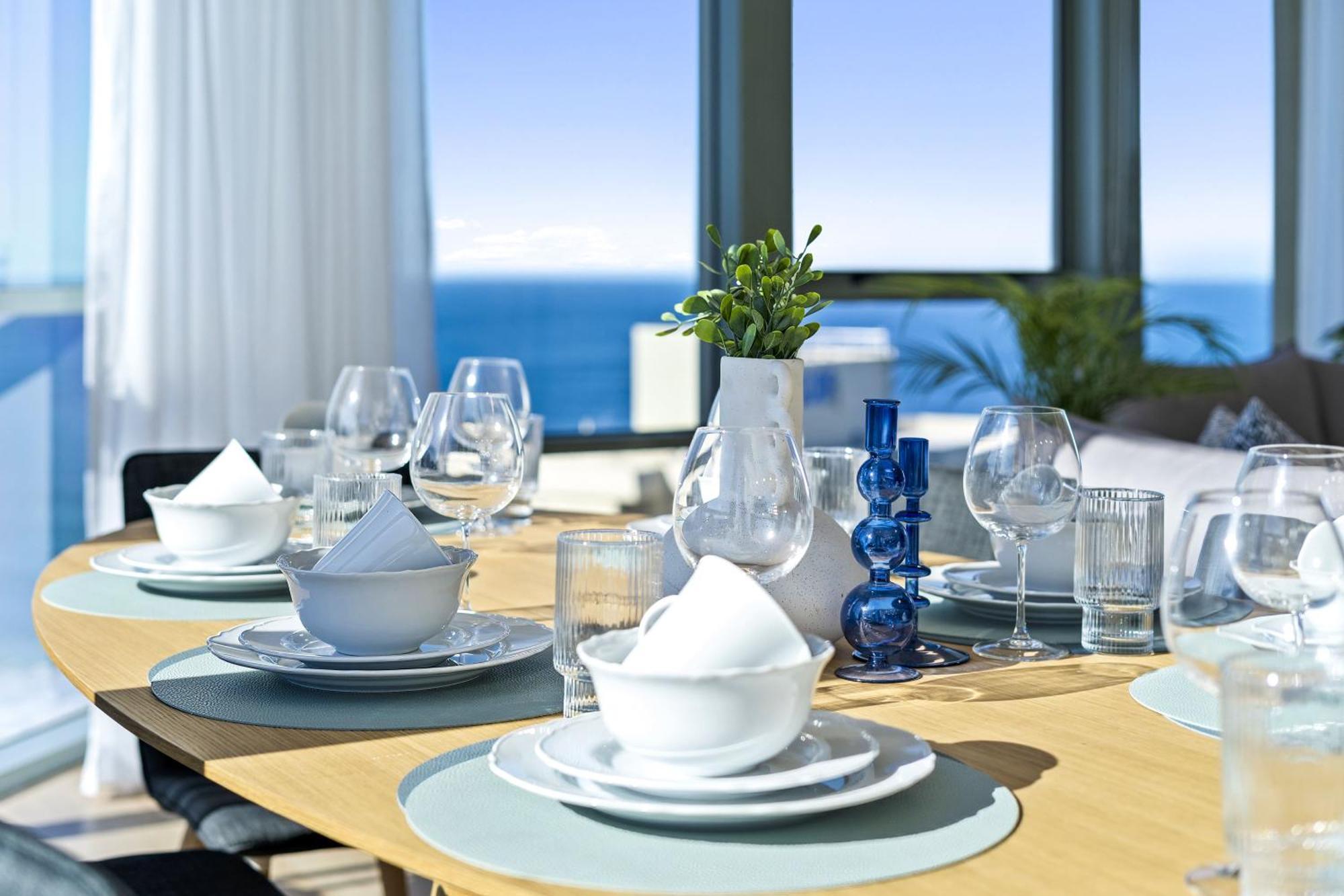 Prime Views From 4 Bedroom Newly Renovated Ocean Unit At Sun - Q Apartment *