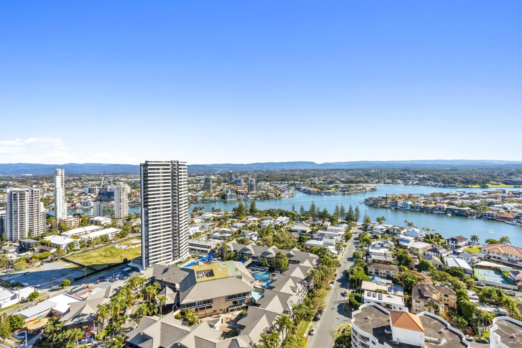 Prime Views From 4 Bedroom Newly Renovated Ocean Unit At Sun - Q *