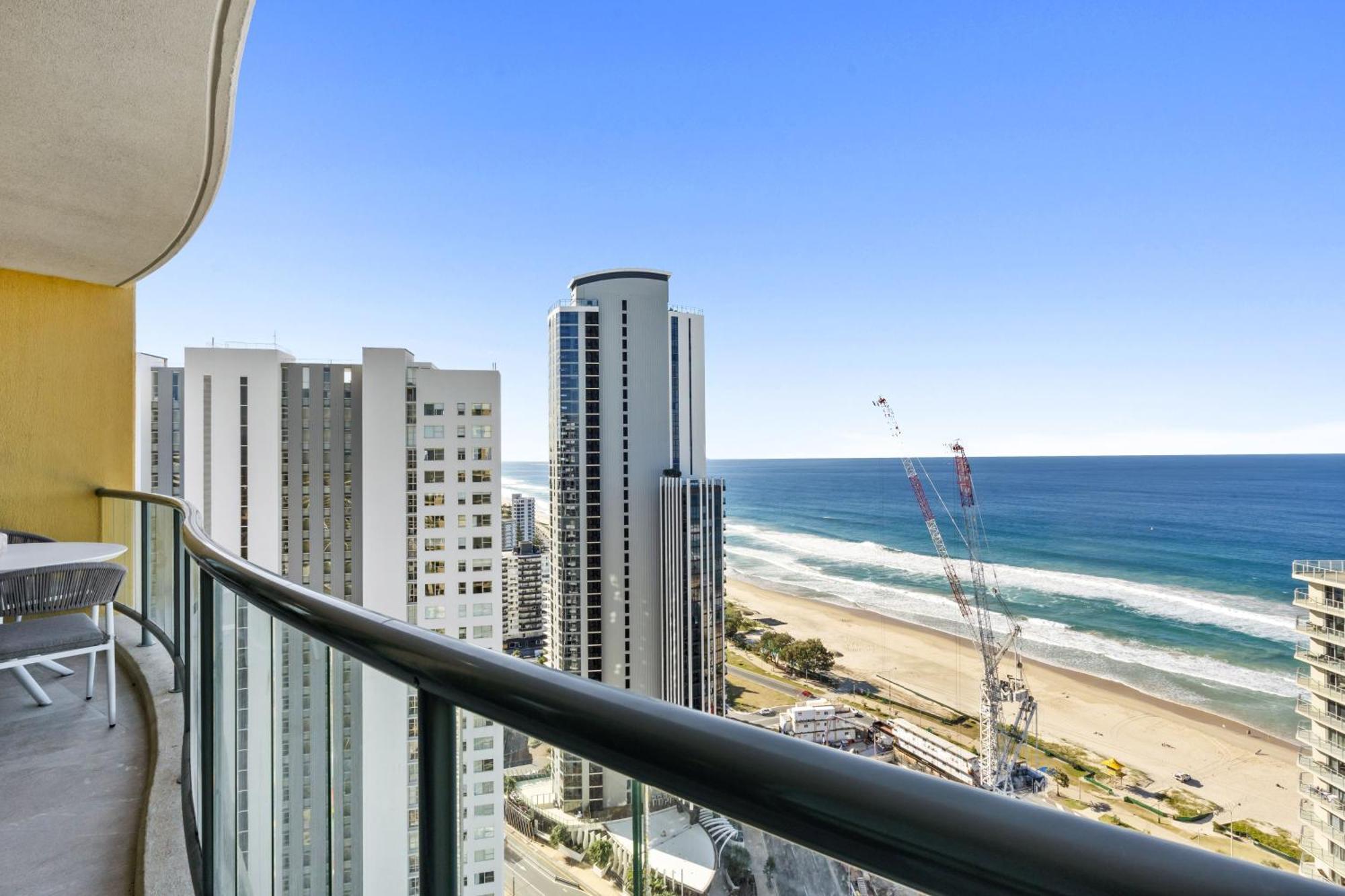 Apartment Prime Views From 4 Bedroom Newly Renovated Ocean Unit At Sun - Q *